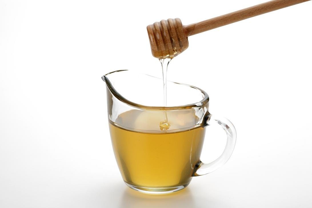 طرق إستخدام العسل والماء الدافئ للتخسيس طرق إستخدام العسل والماء الدافئ للتخسيس