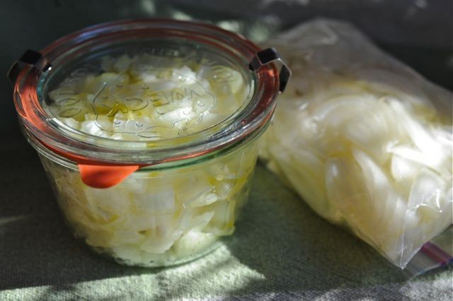 هل يجوز وضع الثوم في الثلاجة وهل هذا صحي ؟