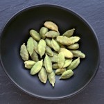 مشروب الهيل والعسل بالحليب