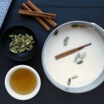 مشروب الهيل والعسل بالحليب