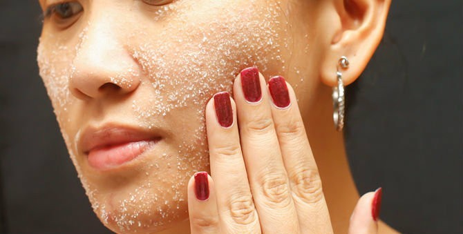 وصفات تقشير الوجه 30 وصفة منزلية لبشرة أكثر نضارة