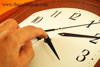 كيف تحول كتاب قديم إلى ساعة كيف تحول كتاب قديم إلى ساعة
