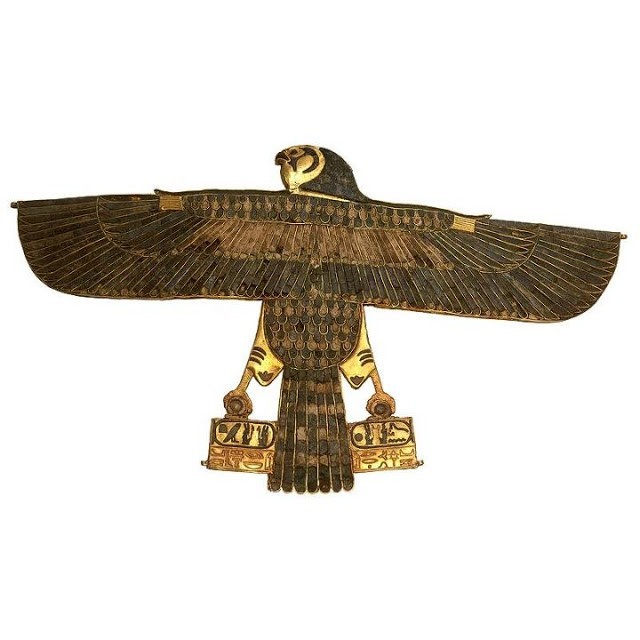 مقتنيات من المتحف المصري منذ الاف السنين مقتنيات من المتحف المصري منذ الاف السنين