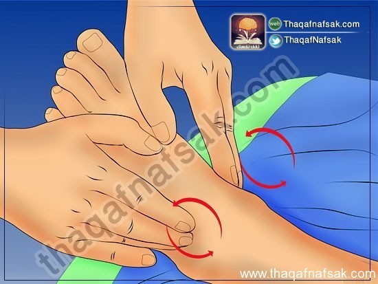 طريقة عمل مساج لقدميك ؟ طريقة عمل مساج لقدميك ؟