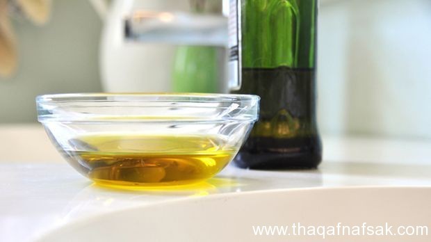 كيف تصنع زيت معالج للشعر في المنزل؟ كيف تصنع زيت معالج للشعر في المنزل؟