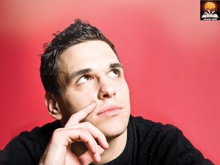 خمس علامات تدل على عدم ثقتك بنفسك خمس علامات تدل على عدم ثقتك بنفسك