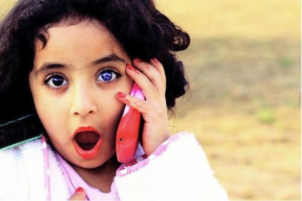 التباين من أغرب الحالات التي تؤثر على لون العينين ، قد تكون حالات غريبه ولكنها تظل جميلة التباين من أغرب الحالات التي تؤثر على لون العينين ، قد تكون حالات غريبه ولكنها تظل جميلة