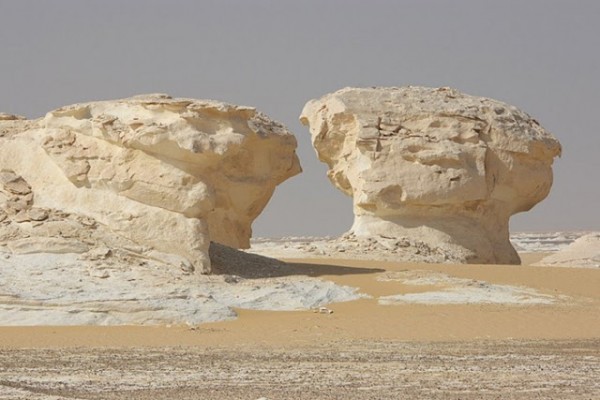 الصحراء البيضاء ، مكان لم تراه عيناك من قبل الصحراء البيضاء ، مكان لم تراه عيناك من قبل
