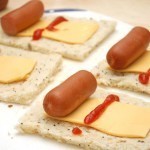 رول النقانق بالجبنة وصفة سريعة