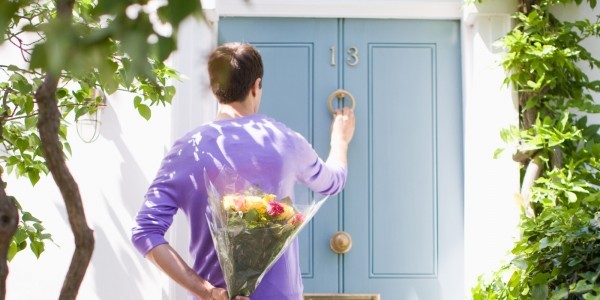 هل يفتقدك ؟ علامات واضحة تؤكد أنه يشتاق إليكي