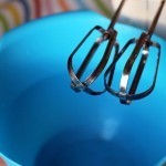 طريقة عمل الكيكة الاسفنجية بالصور خطوات كاملة مصورة