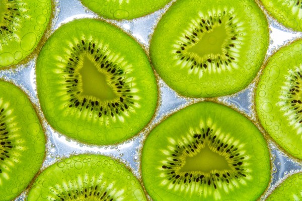 فوائد الكيوي تعرف على ٣٠ فائدة مذهلة للكيوي للبشرة والشعر والصحة