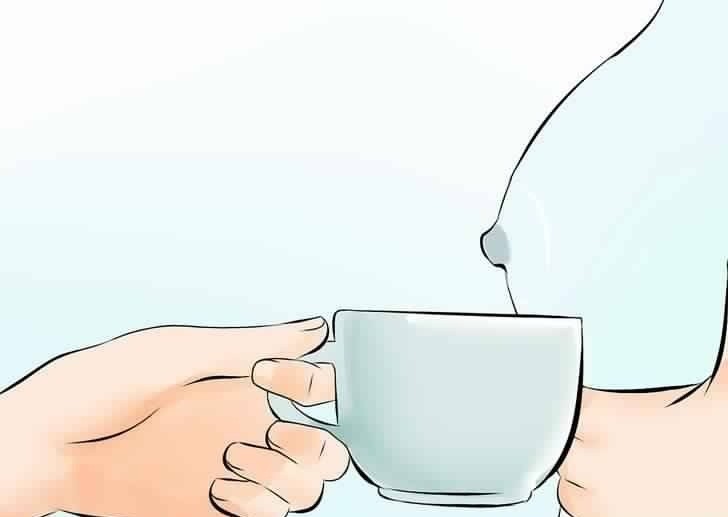 فوائد حليب السرسوب للطفل الرضيع