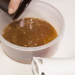 وصفة عمل بلسم للشعر لصاحبات الشعر الأسود لزيادة لمعانه