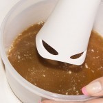 وصفة عمل بلسم للشعر لصاحبات الشعر الأسود لزيادة لمعانه