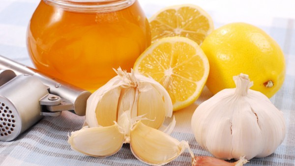 ١٠ طرق منزلية مفيدة في علاج السعال طبيعيا بسهولة في البيت ١٠ طرق منزلية مفيدة في علاج السعال طبيعيا بسهولة في البيت