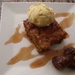 طعم لذيذ مع طريقة عمل كيكة التمر بالصور مع رشة جوز الهند الشهي