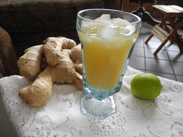 طريقة عمل شاي الزنجبيل البارد ” أيس زنجبيل ” منعش ولا ألذ