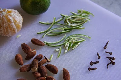عمل مربي البلح بالقرنفل بالصور عمل مربي البلح بالقرنفل بالصور