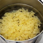 سلطة المكرونة بالفراخ بالصور