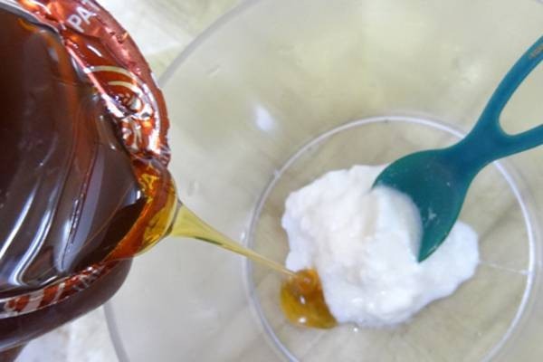 منظف كريمي للبشرة العادية و الجافة اصنعيه بنفسك منظف كريمي للبشرة العادية و الجافة اصنعيه بنفسك