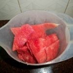 عمل عصير البطيخ بالنعناع المنعش بالصور