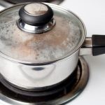 قم بوضع صودا الخبز أثناء غلي البيض السبب مدهش