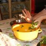 طريقة عمل التبولة اللبنانية بالصور