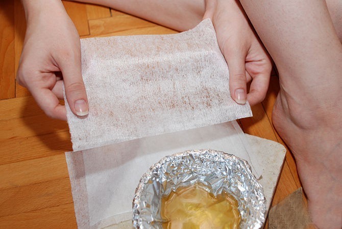 إزالة الشعر بالعسل بالصور