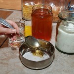 إزالة الشعر بالعسل بالصور