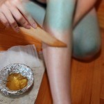 إزالة الشعر بالعسل بالصور