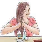 تخلصي من تراكم الكلور في الشعر وتأثيره عليه