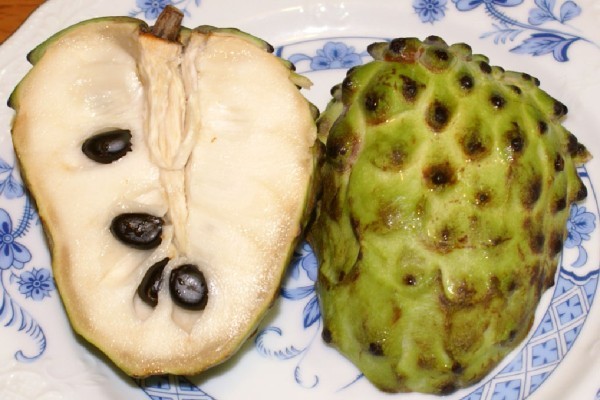 7 فوائد صحية لفاكهة القشطة