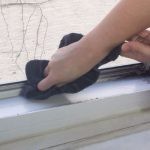 تنظيف مسارات النوافذ بمكونين فقط