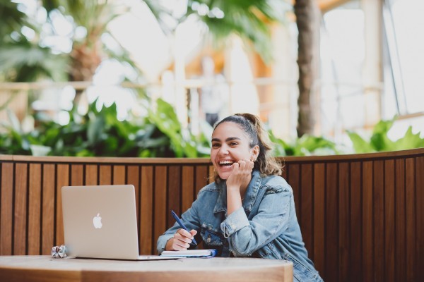 احصل على شهادتك الجامعية البريطانية من جامعة إسيكس العريقة احصل على شهادتك الجامعية البريطانية من جامعة إسيكس العريقة