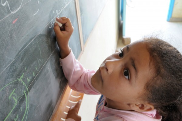 للمُعلّمين: ست وسائل بسيطة ومميّـزة تجعل دروسك لا تُنسَـى