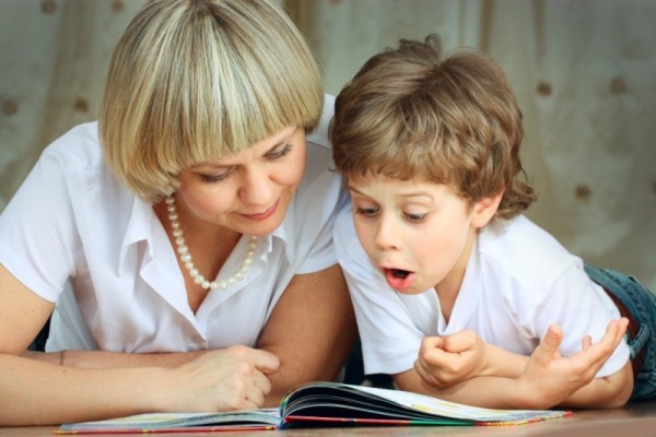 كيف تختار وتقرأ القصّة المناسبة لطفلك؟ كيف تختار وتقرأ القصّة المناسبة لطفلك؟