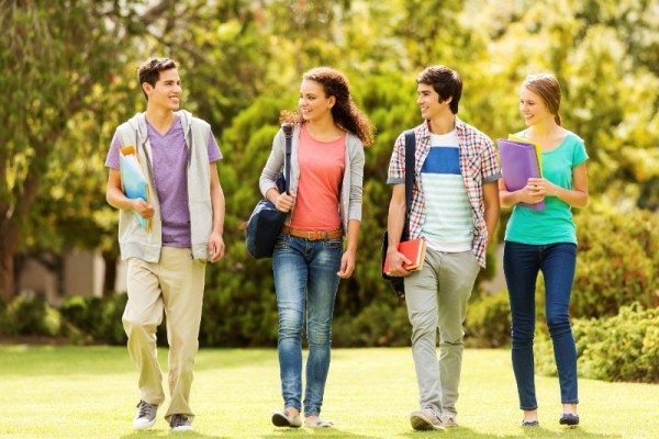 أشياء أهم من الدراسة لابد أن تفعلها في الجامعة أشياء أهم من الدراسة لابد أن تفعلها في الجامعة
