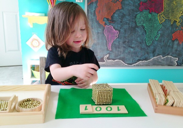 بأدوات بسيطة من المنزل.. اصنع ألعاب مونتيسوري Montessori بنفسك