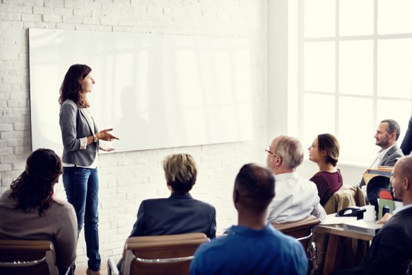 8 خرافات حول تعلم اللغات عبر الإنترنت 8 خرافات حول تعلم اللغات عبر الإنترنت