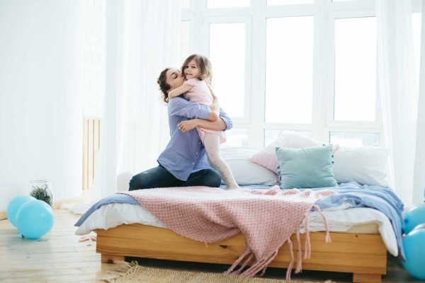 10 طرق مبتكرة يمكنك استخدامها لتحفيز طفلك بشكل يومي 10 طرق مبتكرة يمكنك استخدامها لتحفيز طفلك بشكل يومي
