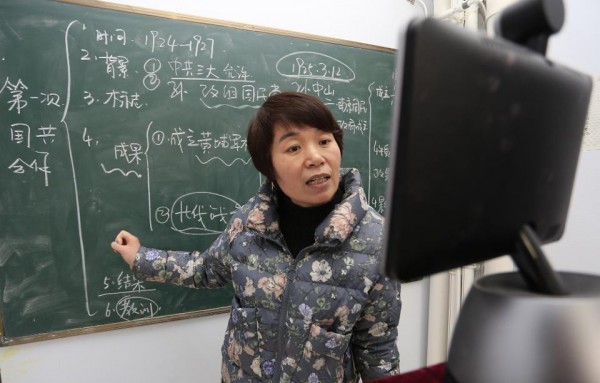 ماذا تعلم مدرسو الصين من الشهر الفائت حول تعليم الطلاب عن بعد؟