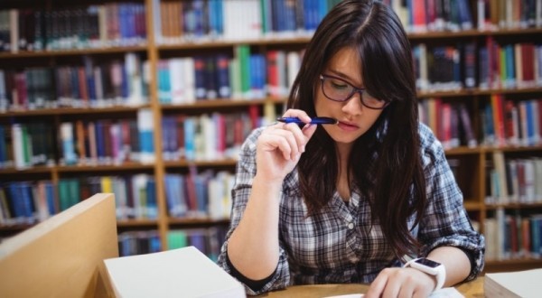 أبرز الأمور التي يتوجب على كل طالب جامعي أن يعرفها أبرز الأمور التي يتوجب على كل طالب جامعي أن يعرفها
