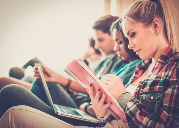 أيلتس، توفل، كامبريدج، تويك: ملف عن أشهر اختبارات القبول في الجامعات والمؤسسات