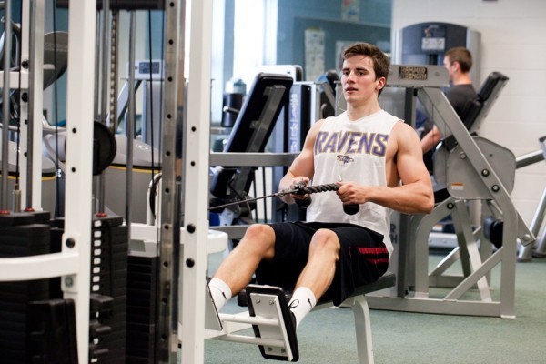 كيف تستطيع الموازنة بين الدراسة ومُمارسة الرياضة؟