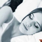 أفضل واسوأ وضعيات النوم بالصور