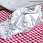 سناك خفيف توست محمص بالجبنة والثوم والطماطم