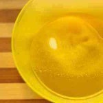 مقشر للجسم باستخدام السكر وزيت الزيتون يعطيك نتائح مذهلة