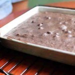 تحضير كيكة الشوكولاتة الإسفنجية بالصور