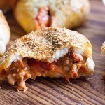 كور بيتزا السجق والببرونى